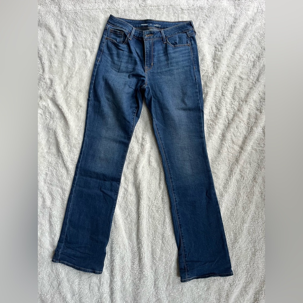 Old Navy Mid-Rise Kicker Boot Cut Jeans in Deep Blue